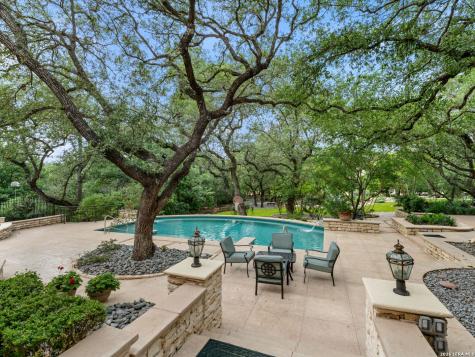 68 Eton Green Circle San Antonio TX 78257
