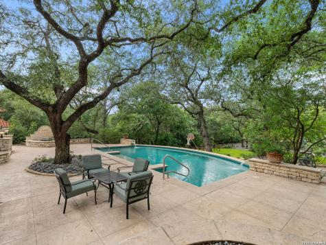68 Eton Green Circle San Antonio TX 78257