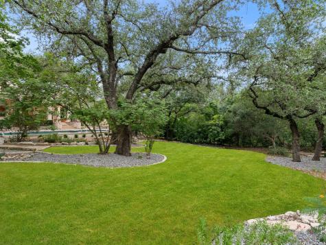 68 Eton Green Circle San Antonio TX 78257