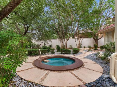 68 Eton Green Circle San Antonio TX 78257