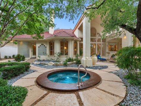 68 Eton Green Circle San Antonio TX 78257
