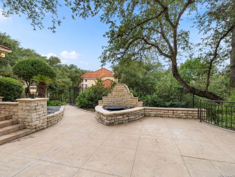 68 Eton Green Circle San Antonio TX 78257