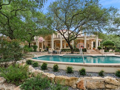 68 Eton Green Circle San Antonio TX 78257