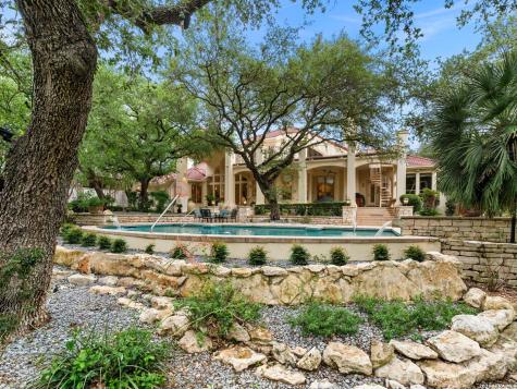 68 Eton Green Circle San Antonio TX 78257