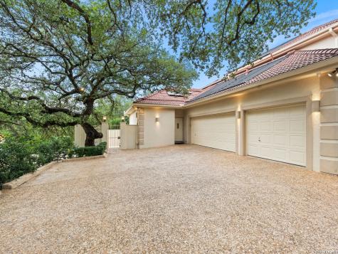 68 Eton Green Circle San Antonio TX 78257