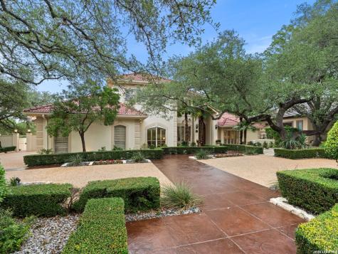 68 Eton Green Circle San Antonio TX 78257