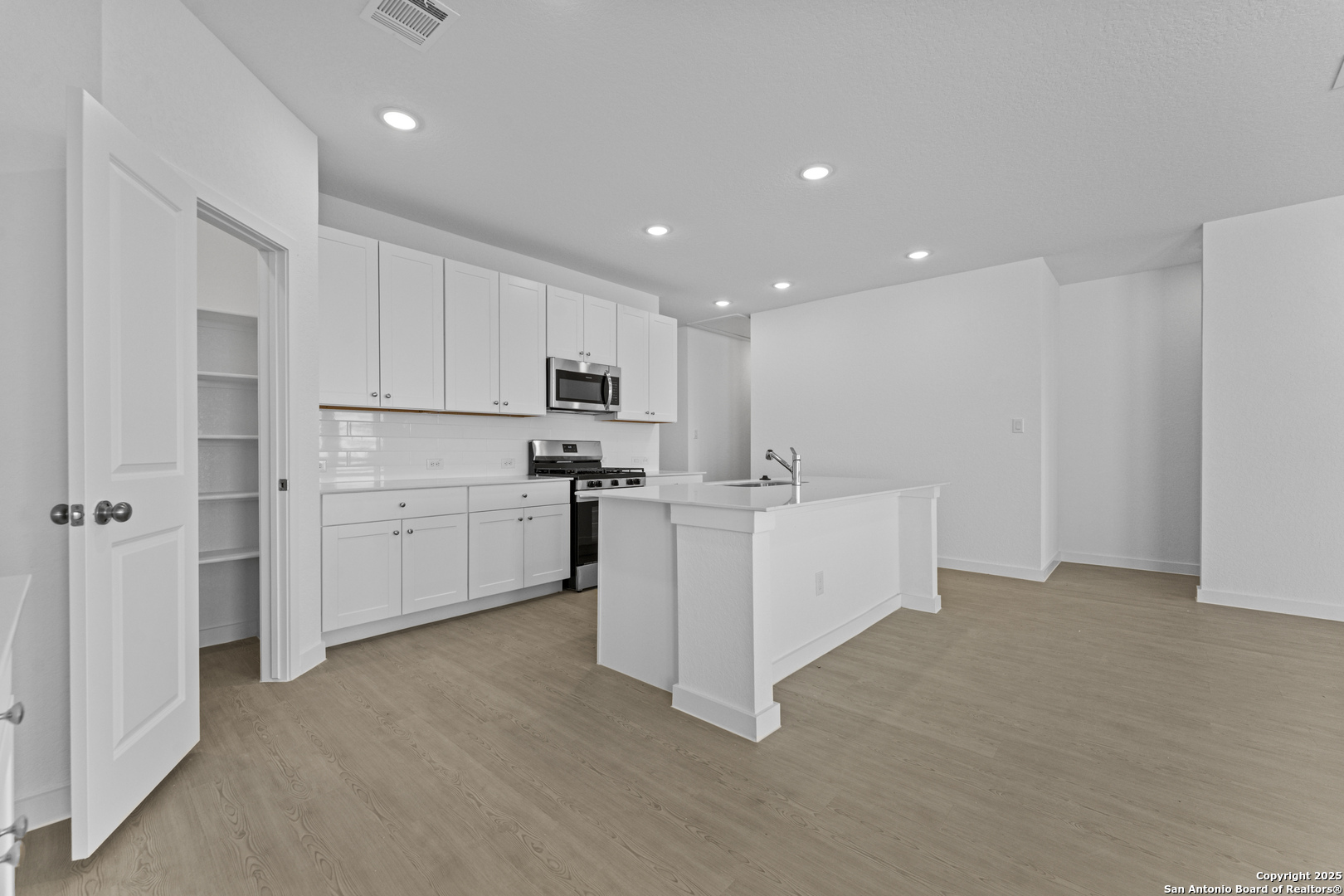 14963 Taradeau San Antonio TX 78254