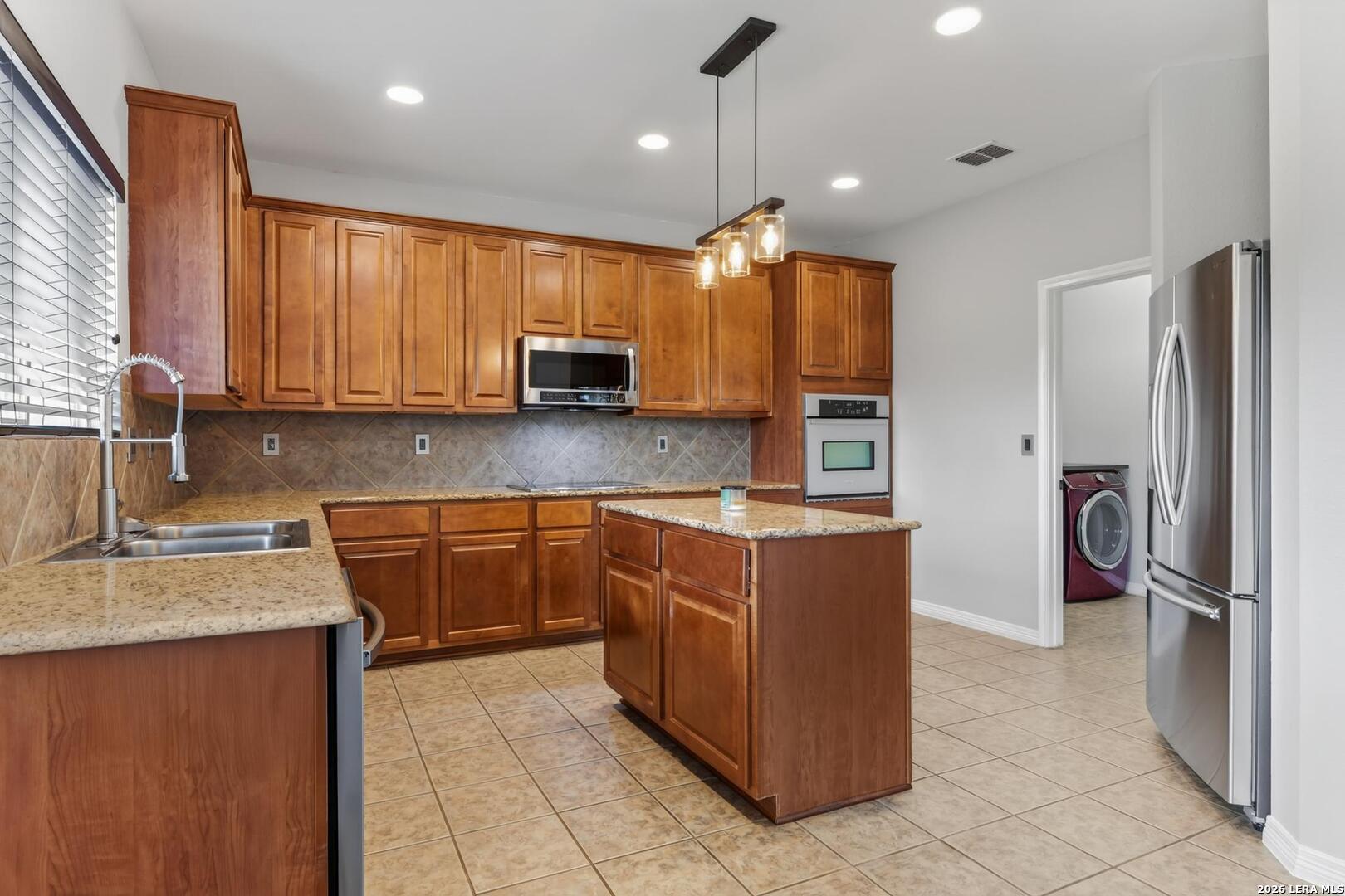 8206 Valley Well San Antonio TX 78249