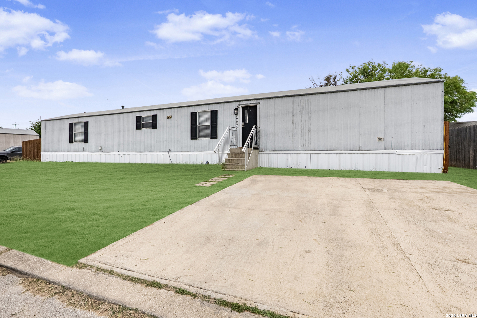 5014 Donner Lake San Antonio TX 78223