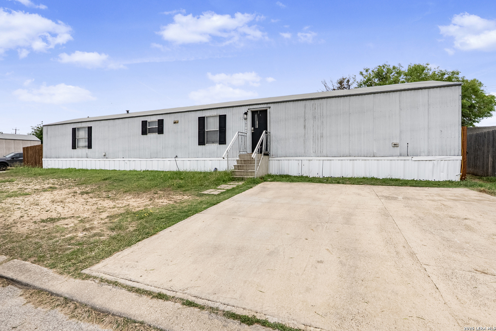 5014 Donner Lake San Antonio TX 78223