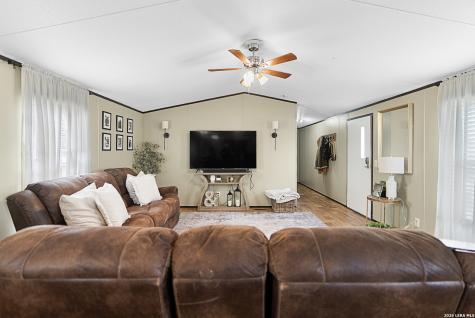 5014 Donner Lake San Antonio TX 78223