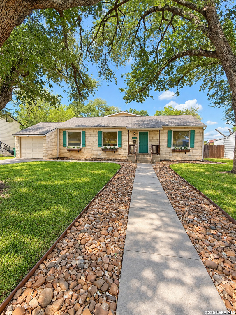 227 Larchmont Drive San Antonio TX 78209