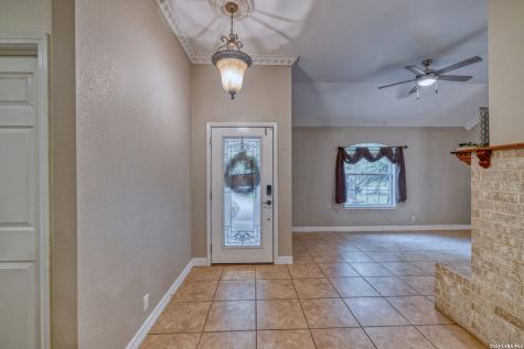 633 Sunrise Avenue Uvalde TX 78801