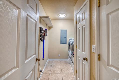 633 Sunrise Avenue Uvalde TX 78801