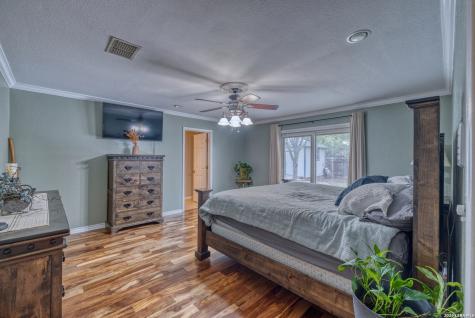 633 Sunrise Avenue Uvalde TX 78801