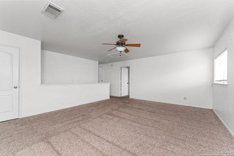 5502 Burton Farm San Antonio TX 78244