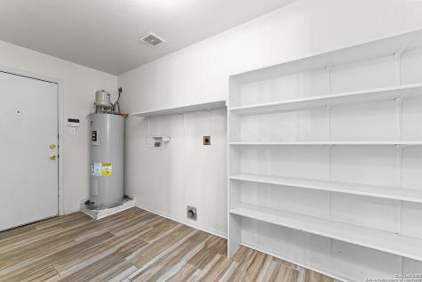 5502 Burton Farm San Antonio TX 78244