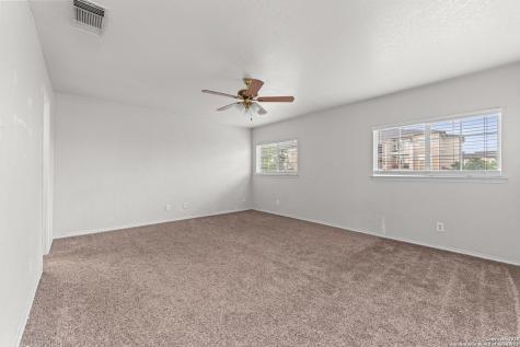5502 Burton Farm San Antonio TX 78244