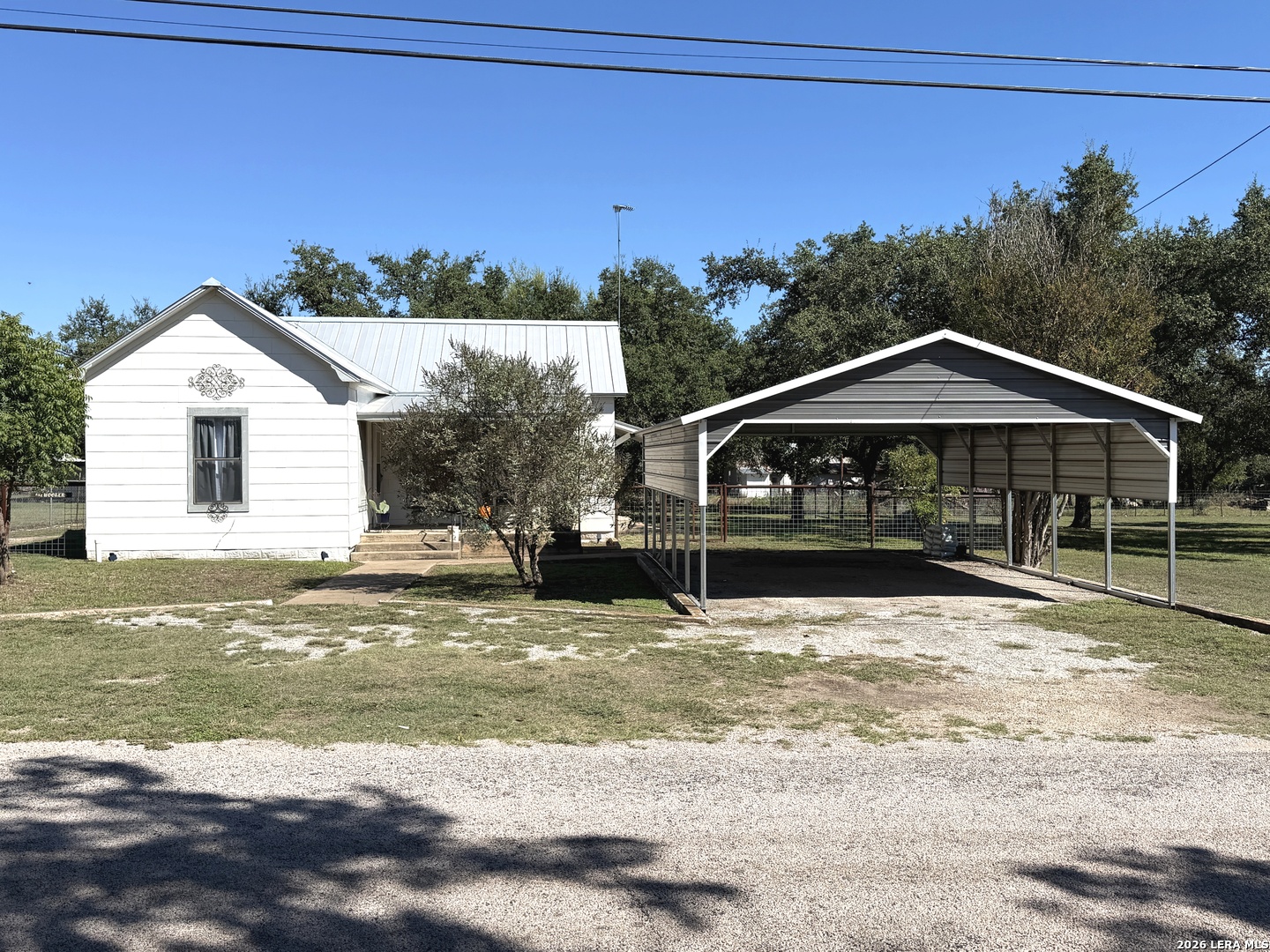 162 N Third Street Harper TX 78631