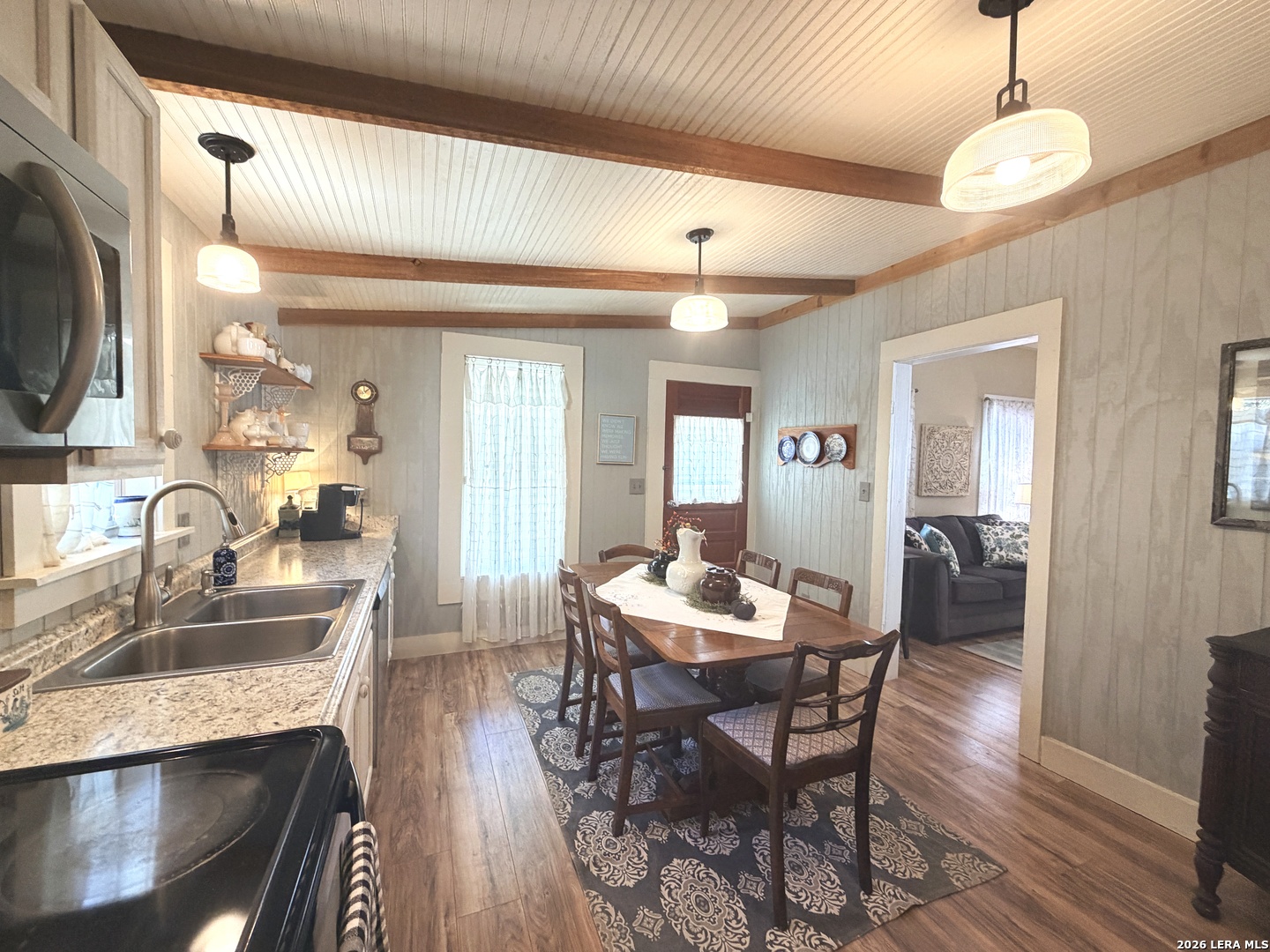 162 N Third Street Harper TX 78631
