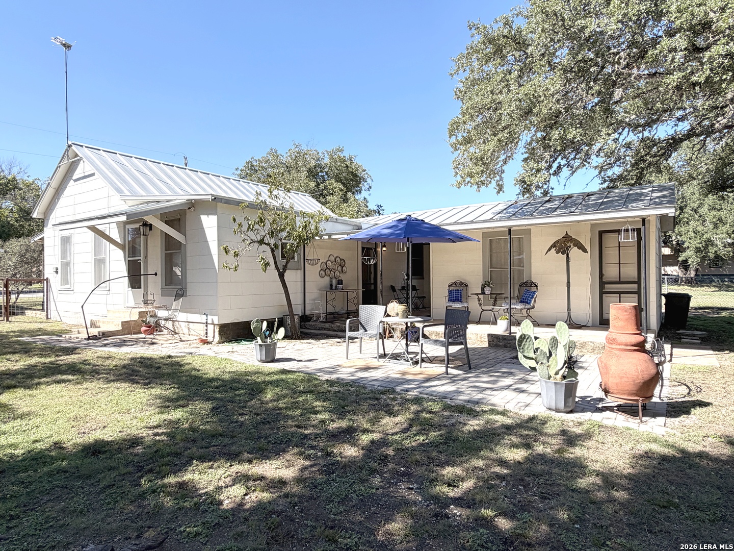 162 N Third Street Harper TX 78631
