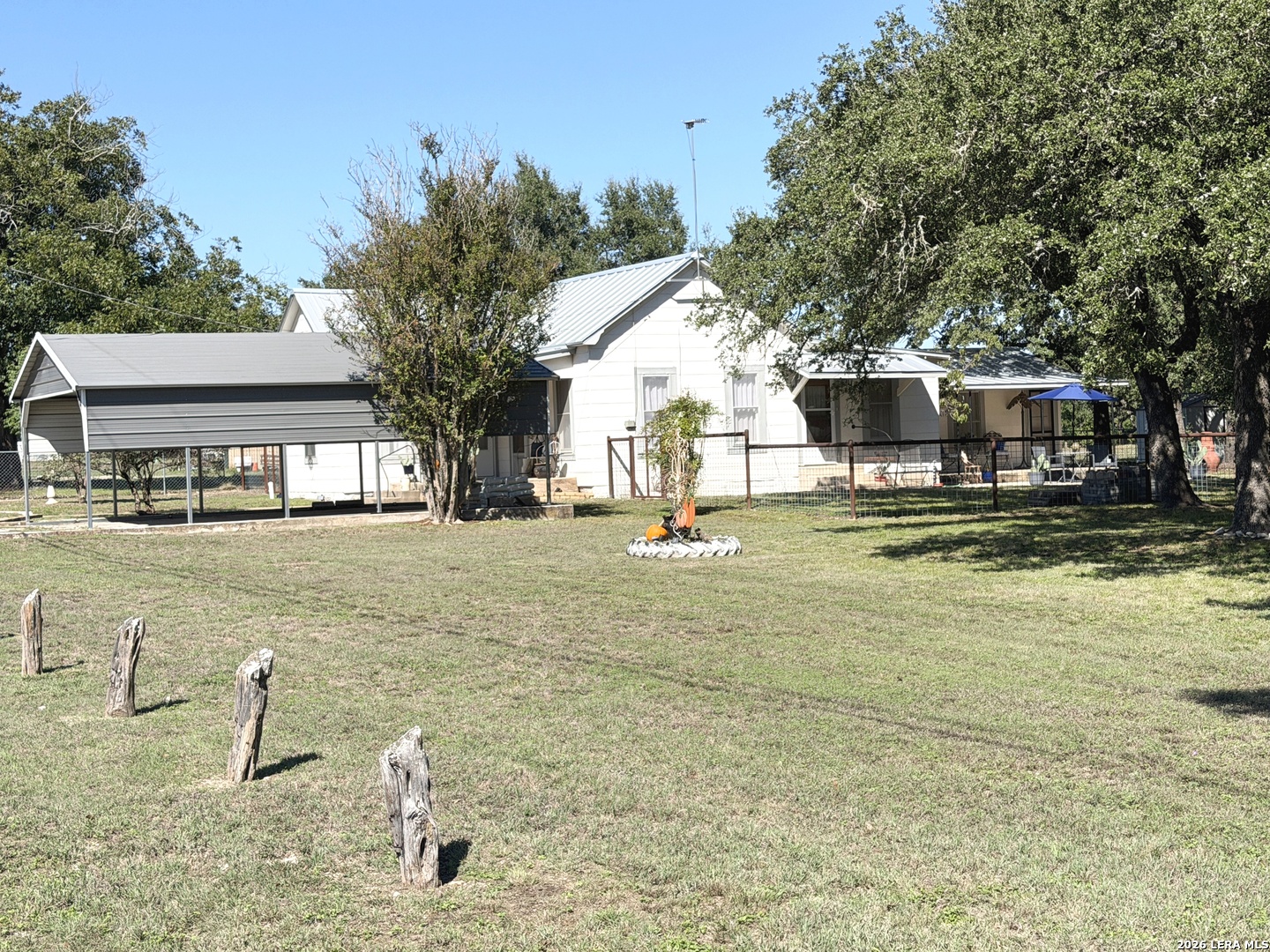 162 N Third Street Harper TX 78631