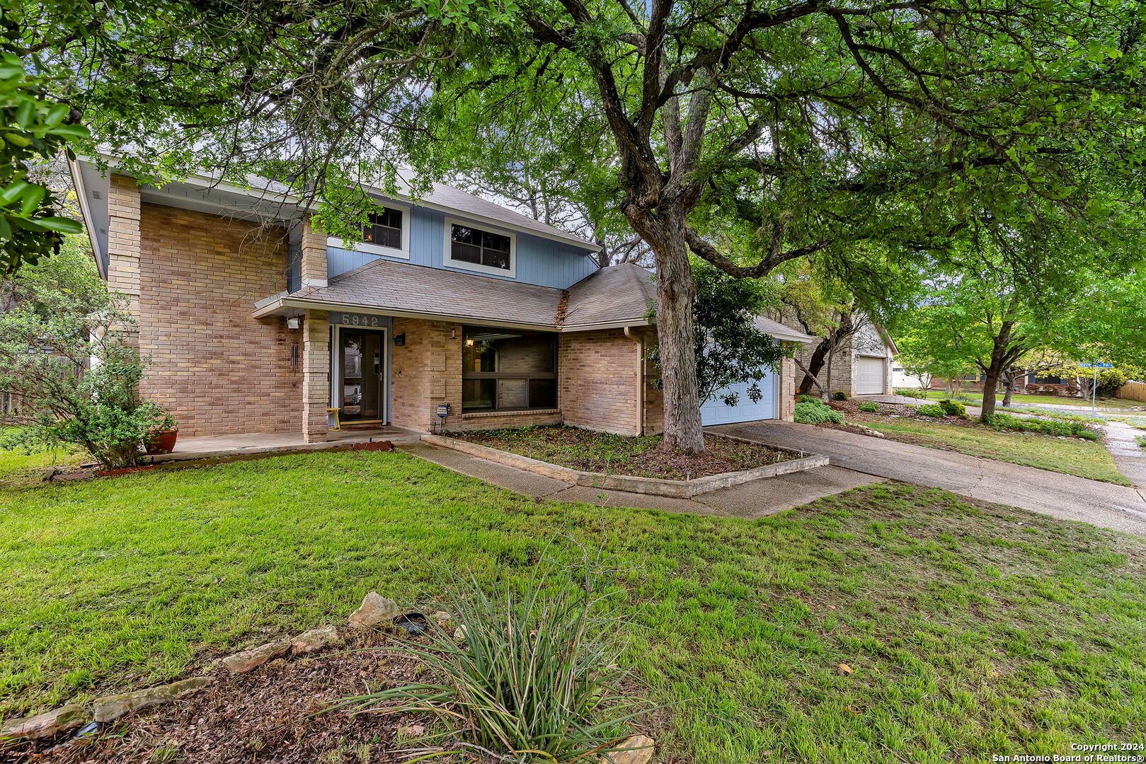 5942 Woodridge Rock San Antonio TX 78249