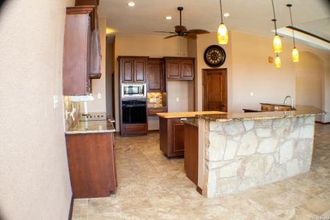 201 Abrego Lake Floresville TX 78114