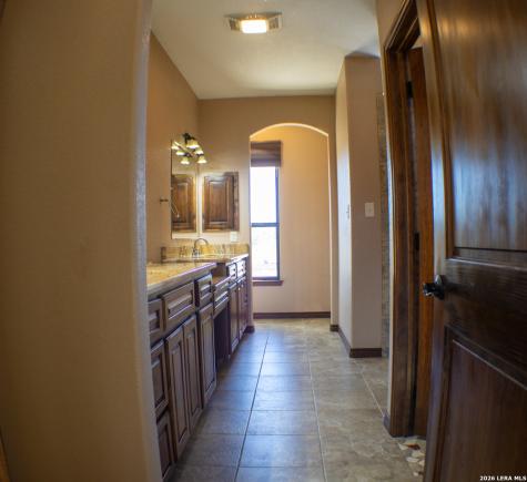201 Abrego Lake Floresville TX 78114
