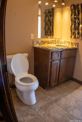 201 Abrego Lake Floresville TX 78114