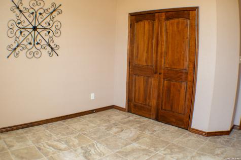 201 Abrego Lake Floresville TX 78114