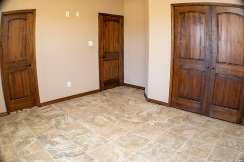 201 Abrego Lake Floresville TX 78114