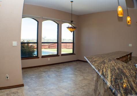 201 Abrego Lake Floresville TX 78114