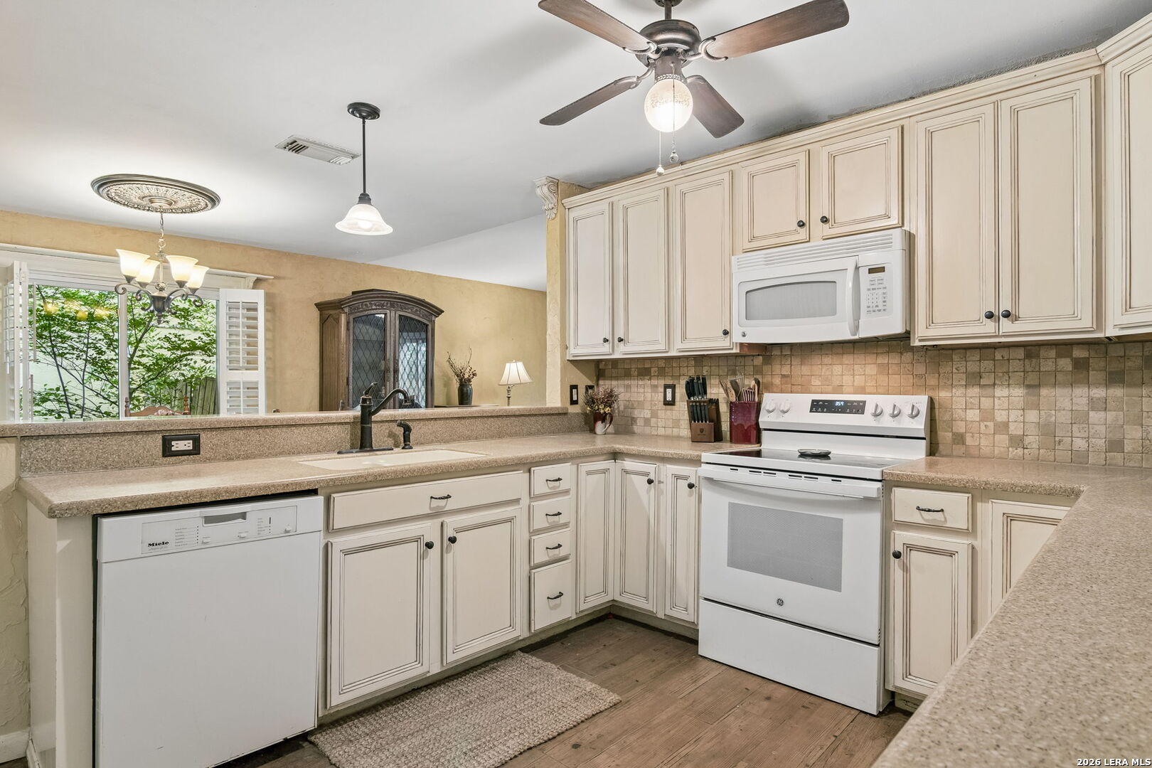 5631 Wood Climb Street San Antonio TX 78233