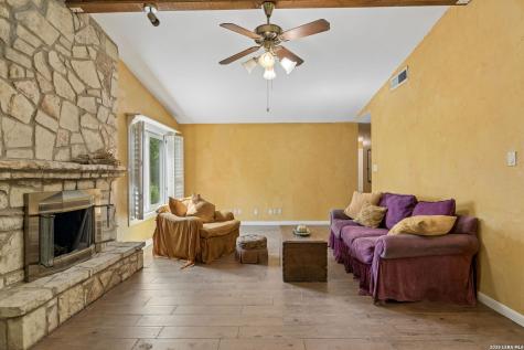 5631 Wood Climb Street San Antonio TX 78233
