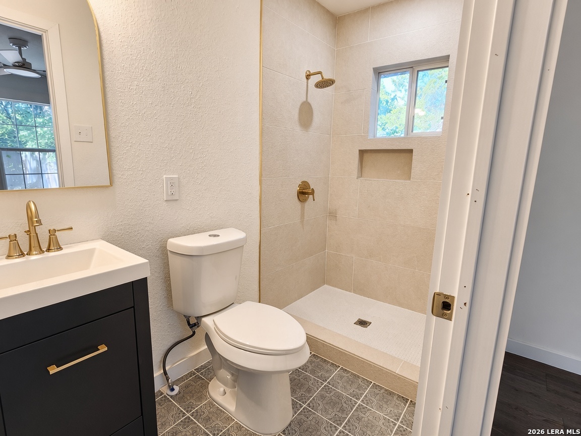 2122 Hicks Avenue San Antonio TX 78210