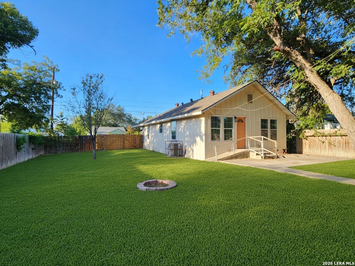 2122 Hicks Avenue San Antonio TX 78210
