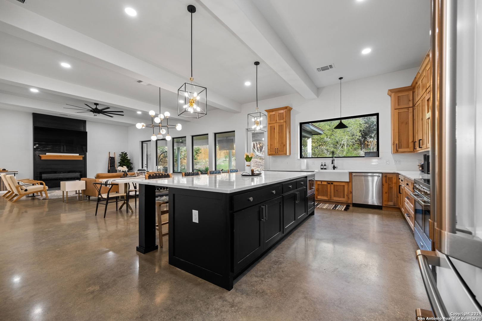 211 Spacious Sky San Antonio TX 78260