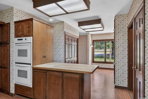 2634 County Road 4713 Lacoste TX 78039