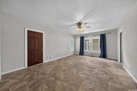 2634 County Road 4713 Lacoste TX 78039