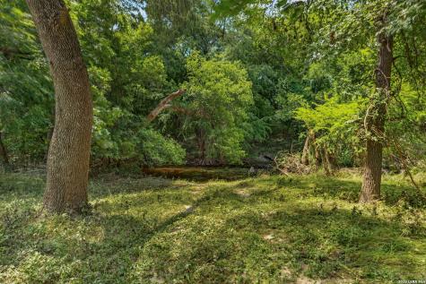 2634 County Road 4713 Lacoste TX 78039