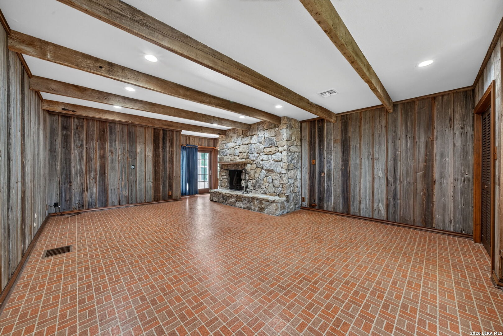 2634 County Road 4713 Lacoste TX 78039
