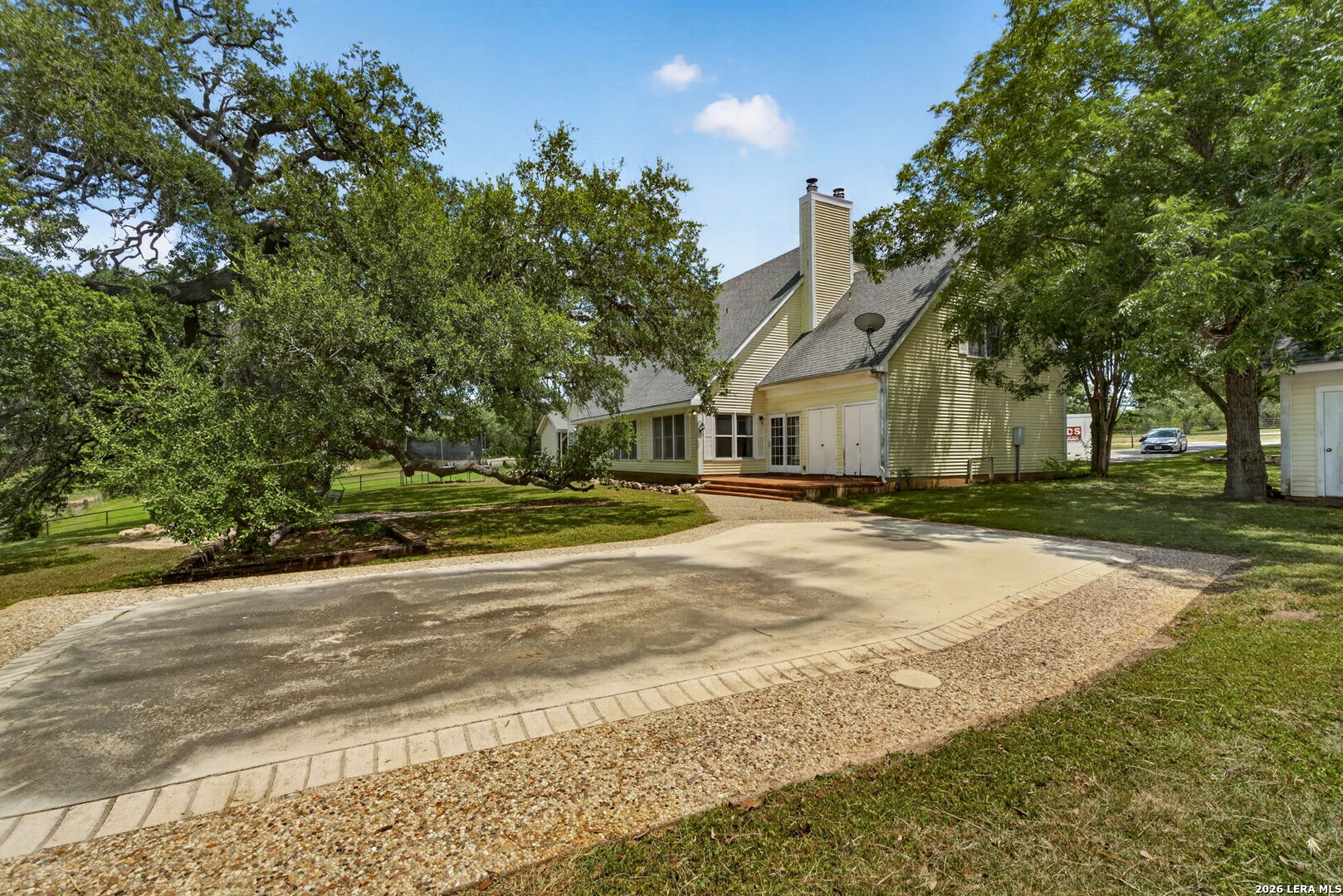 2634 County Road 4713 Lacoste TX 78039