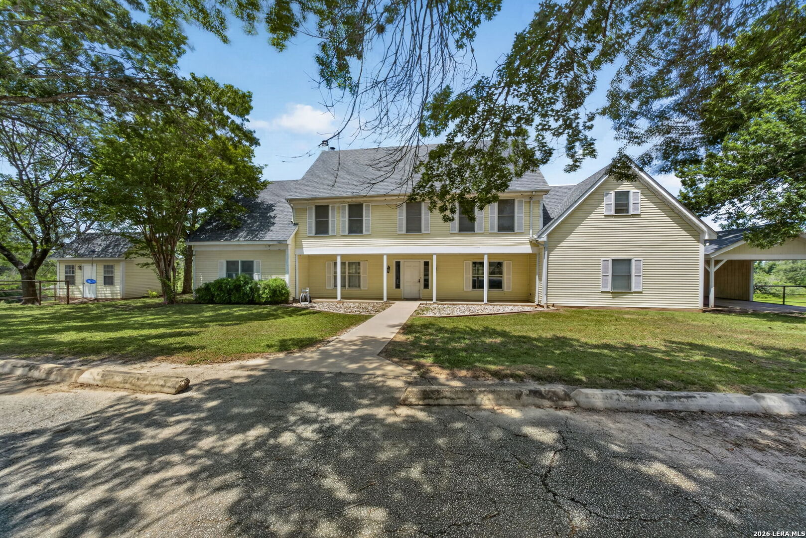 2634 County Road 4713 Lacoste TX 78039