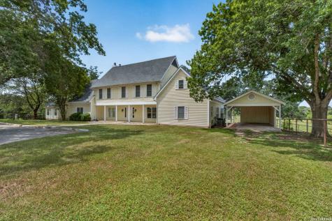 2634 County Road 4713 Lacoste TX 78039