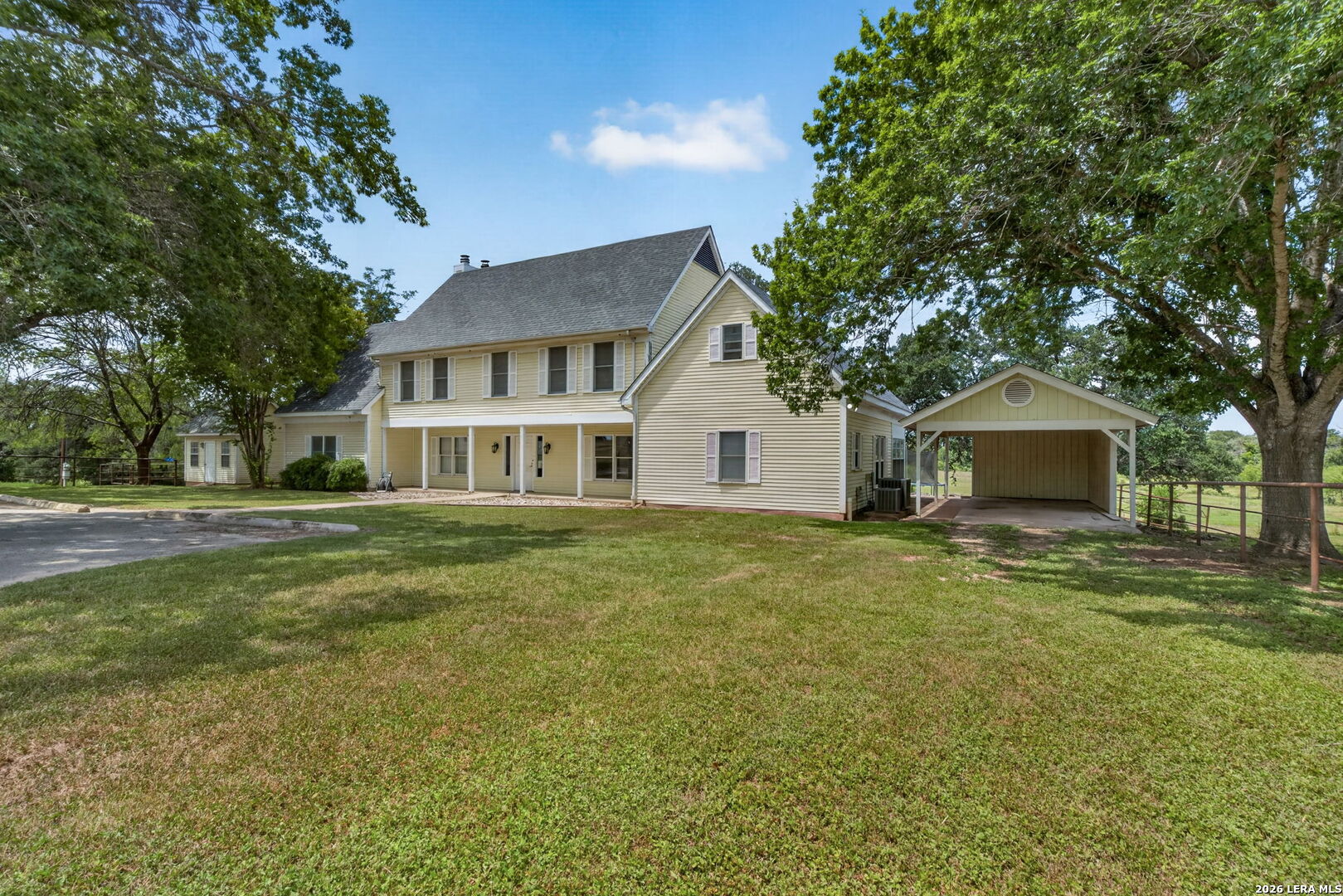 2634 County Road 4713 Lacoste TX 78039