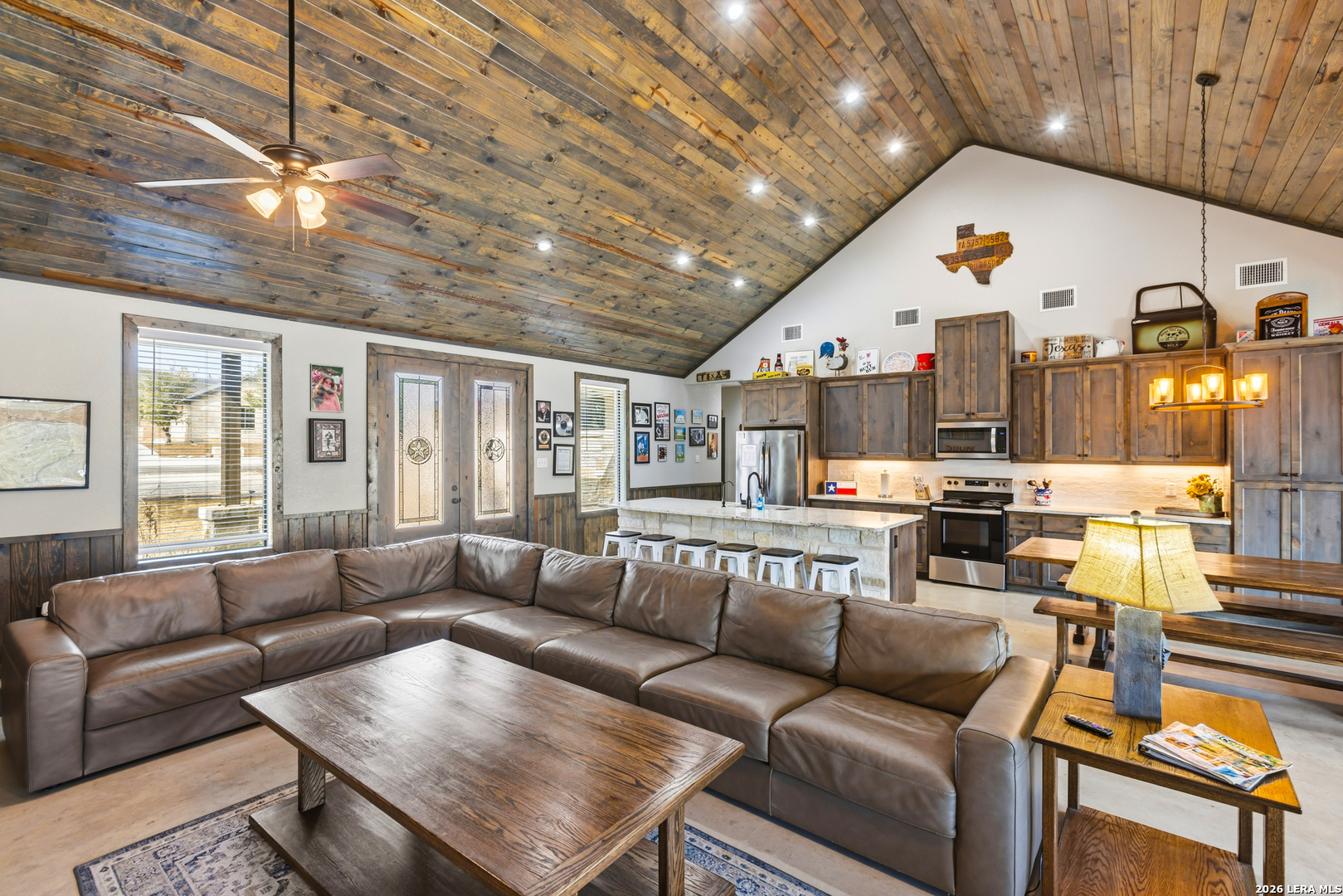 1723 Mountain Valley Concan TX 78838
