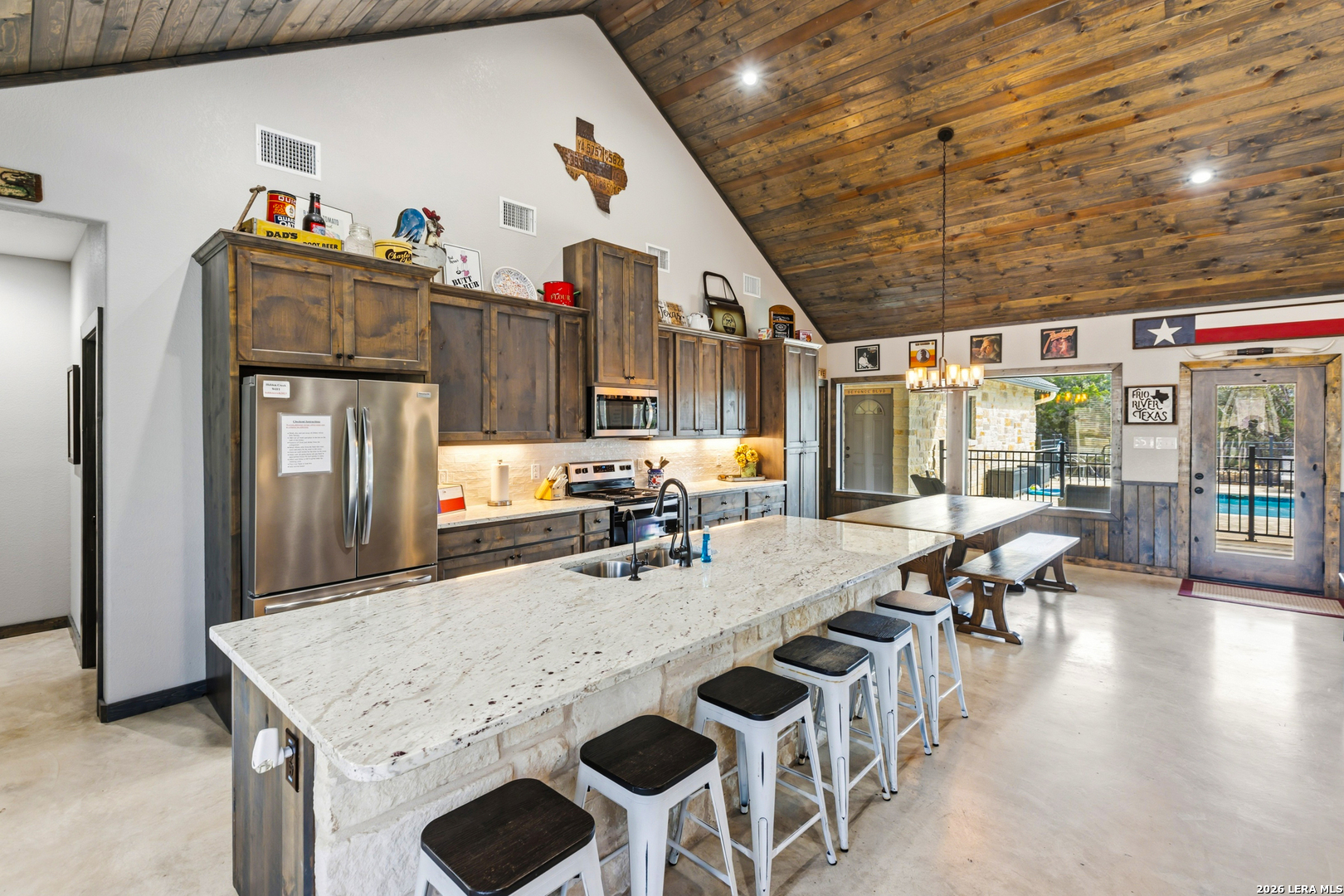 1723 Mountain Valley Concan TX 78838