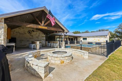 1723 Mountain Valley Concan TX 78838