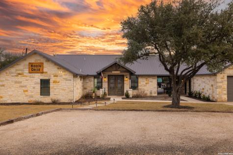 1723 Mountain Valley Concan TX 78838
